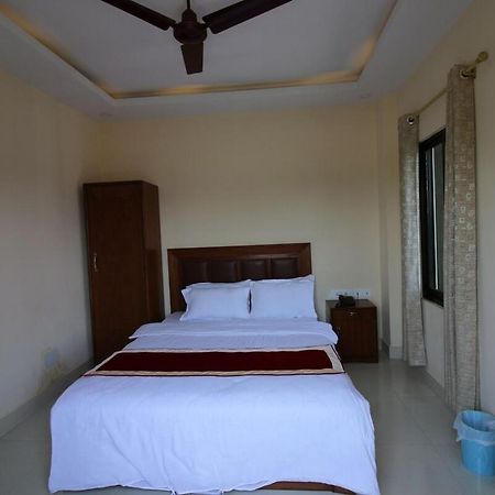 Hotel Suramma Rummindei Extérieur photo