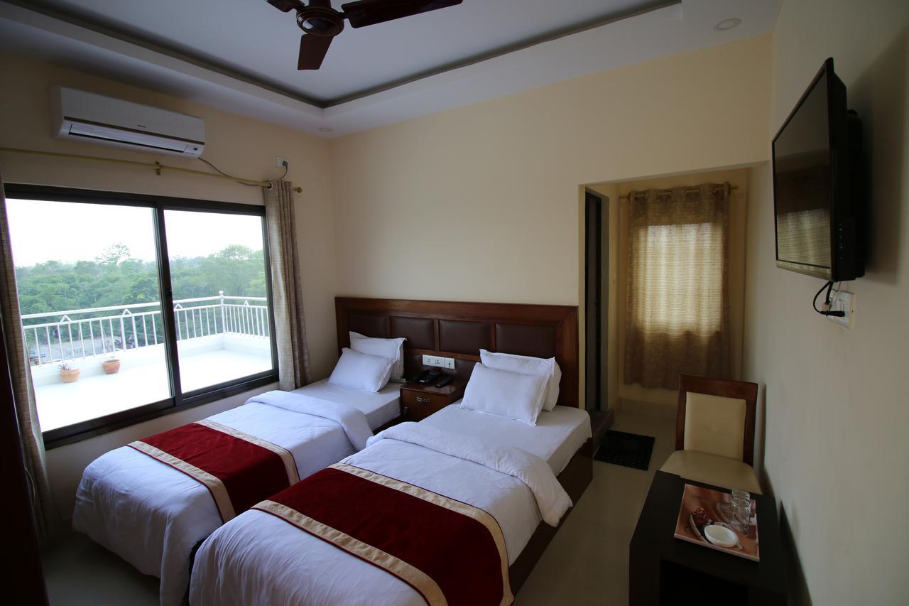 Hotel Suramma Rummindei Extérieur photo